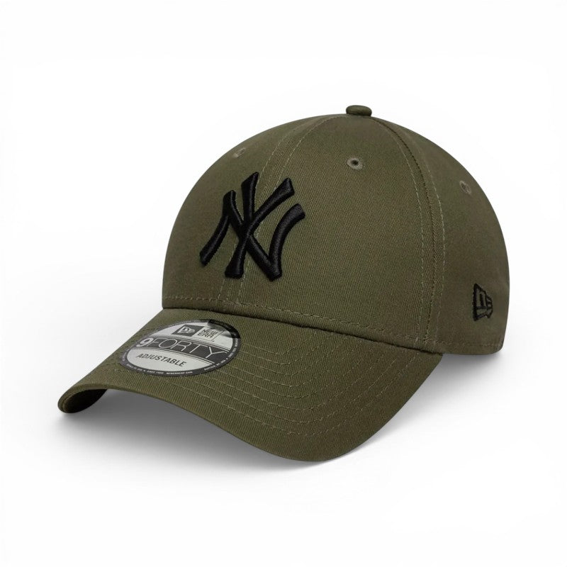 League Essential Green & Black