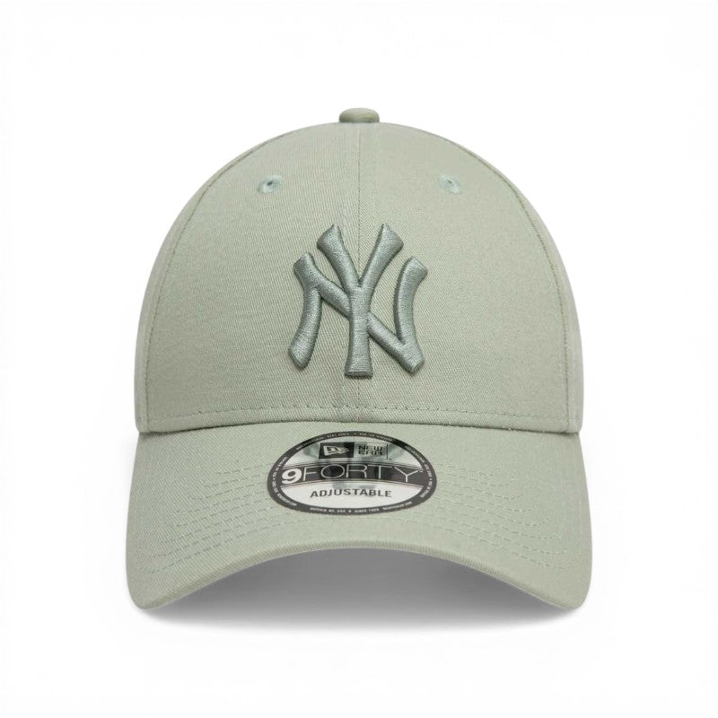 League Essential Yankees