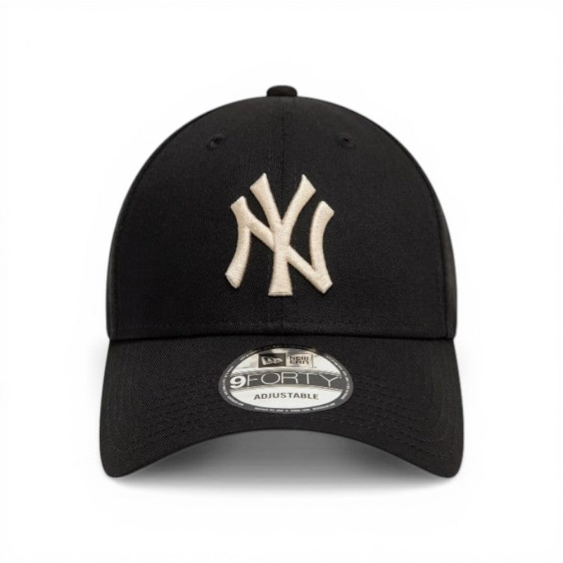 League Essential Yankees Black/Beige